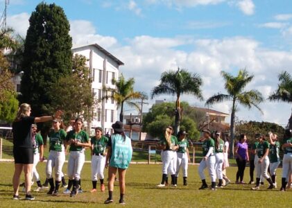 Medicina Pinheiros conquista o ouro no Softball Feminino na XXXIX InterUSP em São Carlos