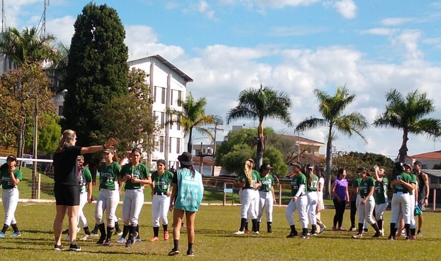 Medicina Pinheiros conquista o ouro no Softball Feminino na XXXIX InterUSP em São Carlos