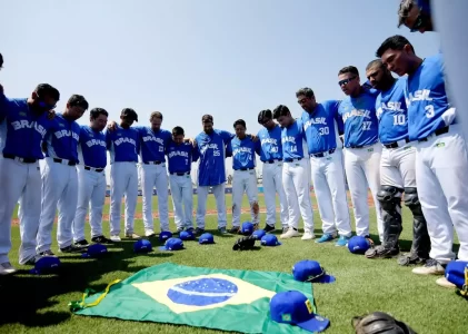 Viva a Experiência Única de Assistir a um Jogo de Softbol ao Vivo