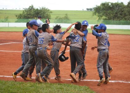 Juntos pelo Sonho: Apoiando o Pinheiros Pré-Infantil em Torneio Internacional de Beisebol