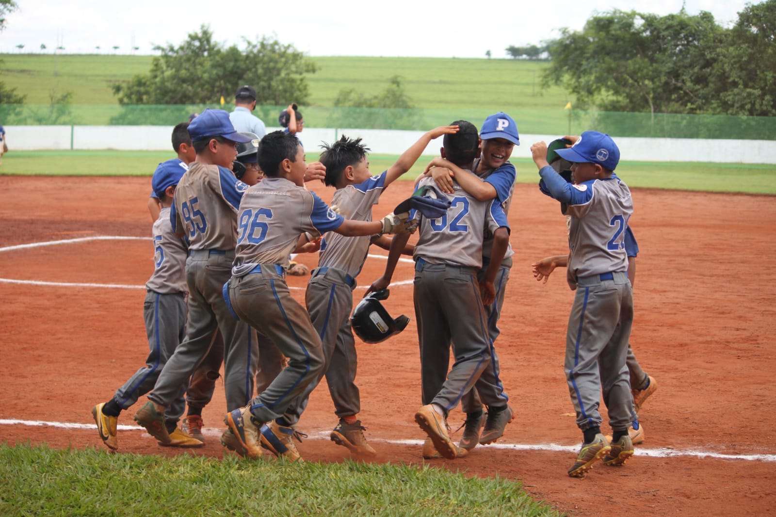 Juntos pelo Sonho: Apoiando o Pinheiros Pré-Infantil em Torneio Internacional de Beisebol