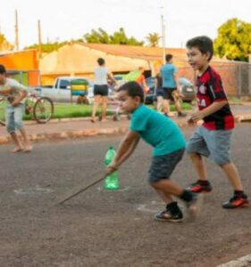 Se você já jogou Bets ( ou taco ) na rua, conhece um pouco de softbol e não sabe.