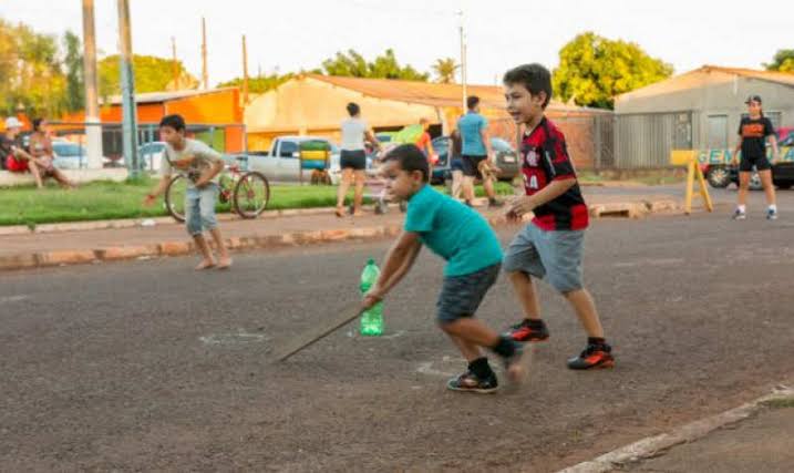 Se você já jogou Bets ( ou taco ) na rua, conhece um pouco de softbol e não sabe.