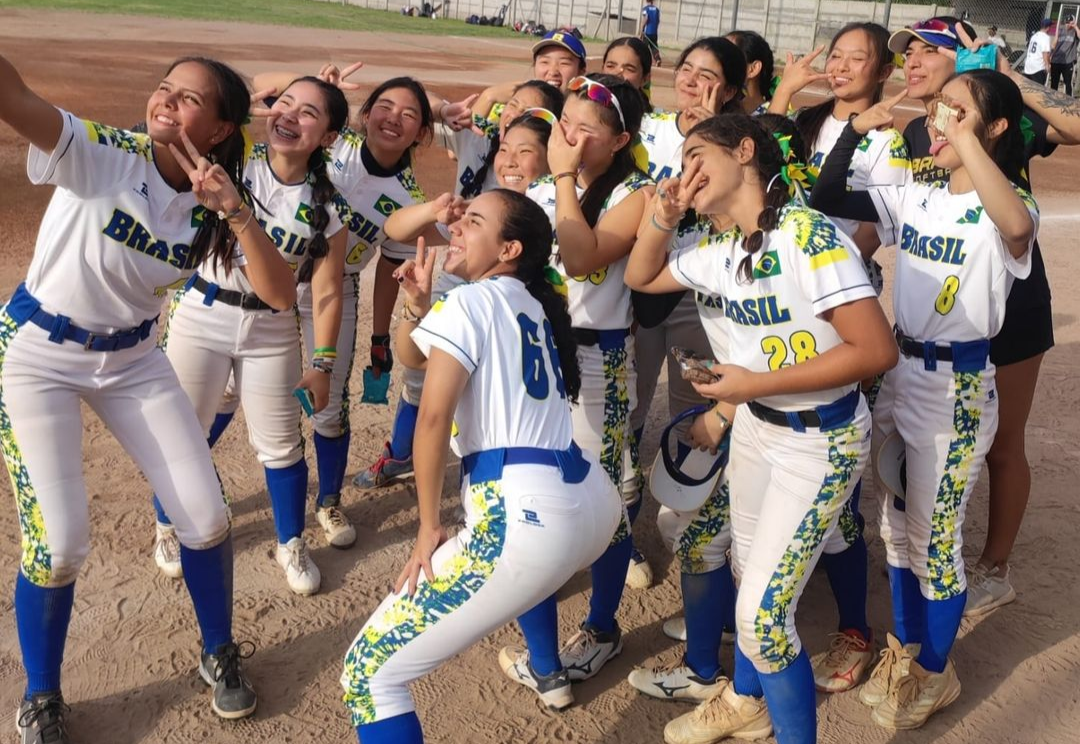 As Meninas de Ouro: A Trajetória Vitoriosa do Softbol Sub-15 no Sul-Americano!