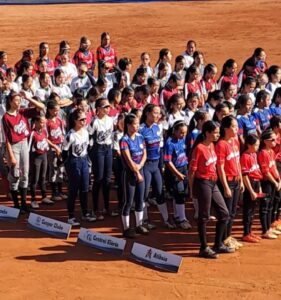 Homerun pelo Domingo no Brasileiro de Softbol Feminino