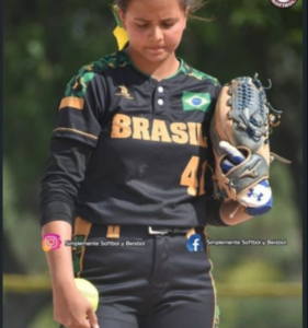 Atletas Brasileiras no Softbol Americano: Talento Reconhecido Além das Fronteiras