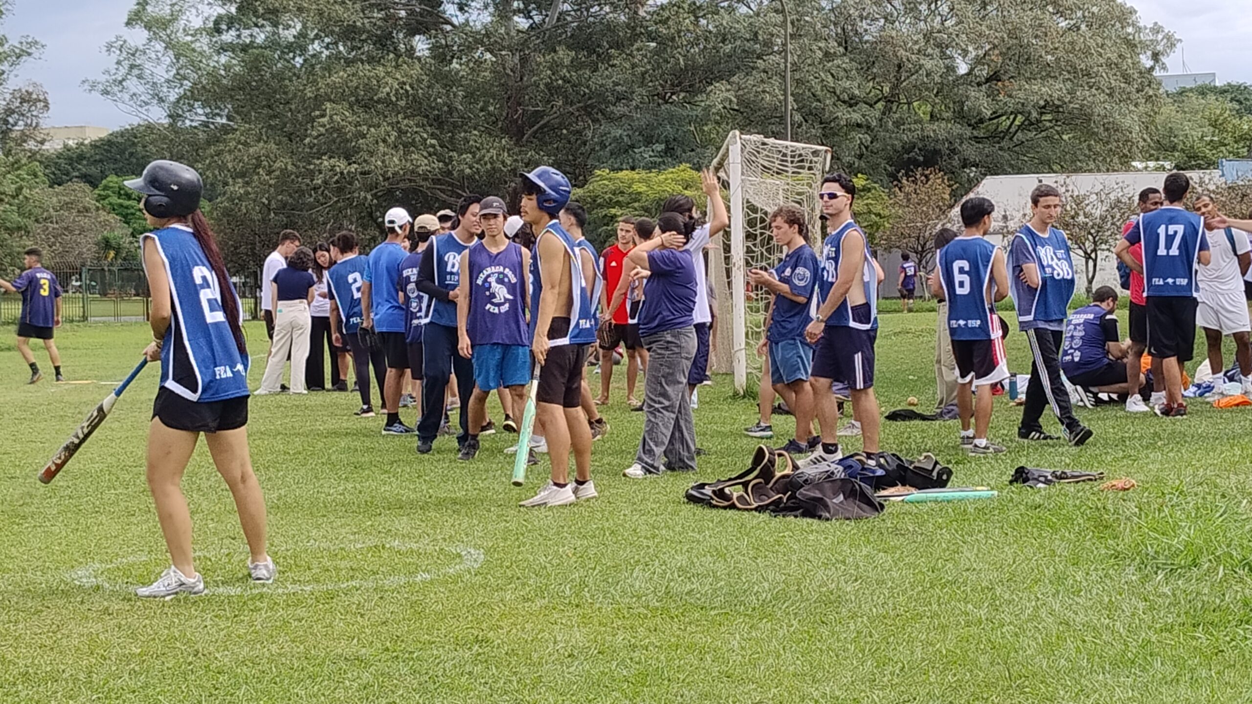 Softball nas Universidades em São Paulo.  Sim também temos a muito tempo